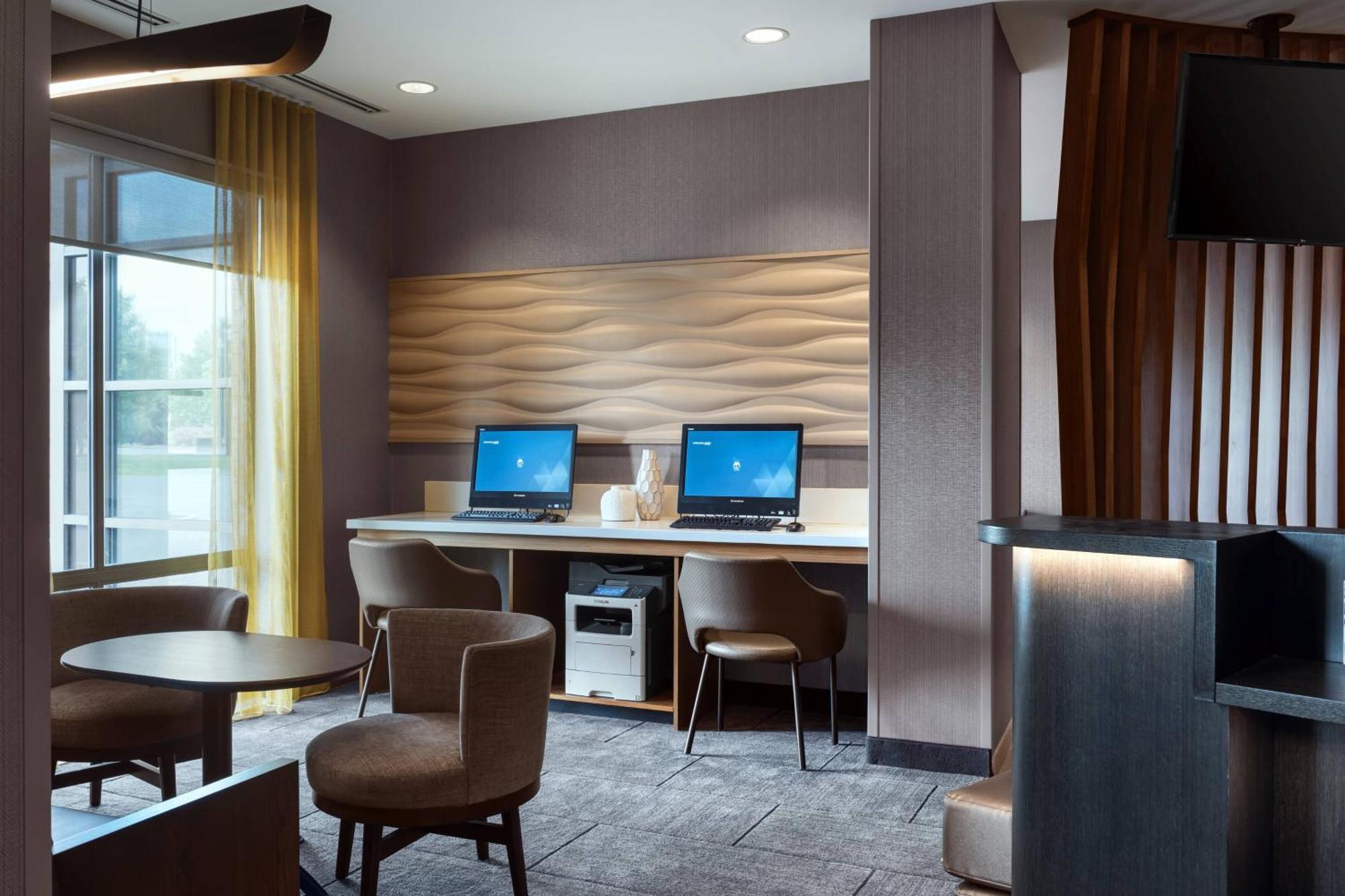 สปริงฮิลล์ สวีท ไซราคิวส์ แคเรียร์ เซอร์เคิล Hotel อีสต์ซีราคิวส์ ภายนอก รูปภาพ